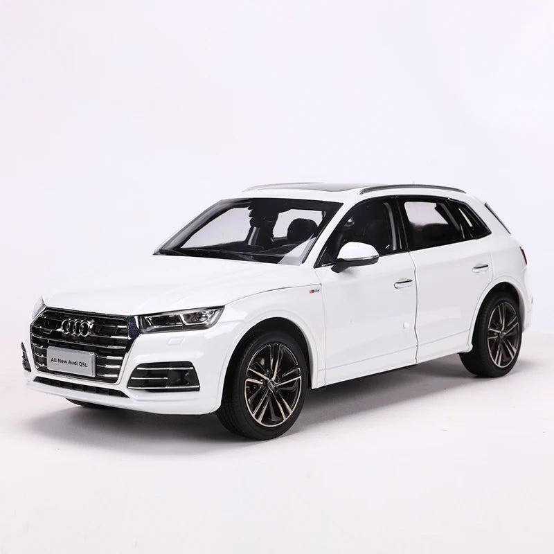 1:18 Original 2018 Q5L Diecast Alloy Car Model For Three Colors Black White Blue
