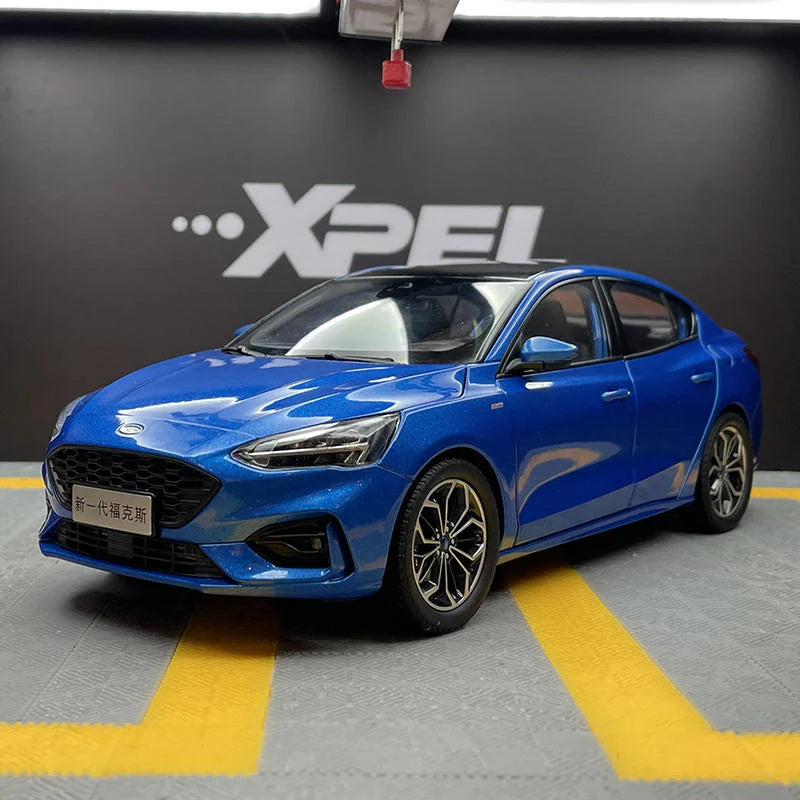 Large Size 1:18 FOCUS Alloy Car Model Diecasts Metal Toy Vehicles Car Model Hgh Simulation Collection Childrens Gifts Decoration