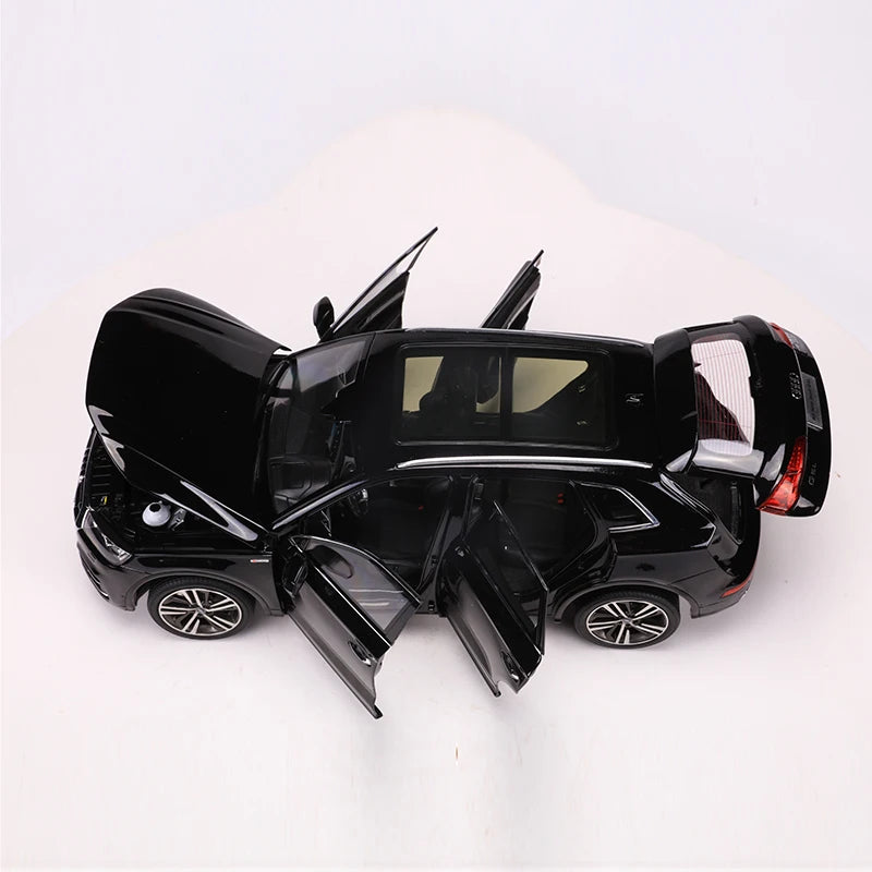 1:18 Original 2018 Q5L Diecast Alloy Car Model For Three Colors Black White Blue