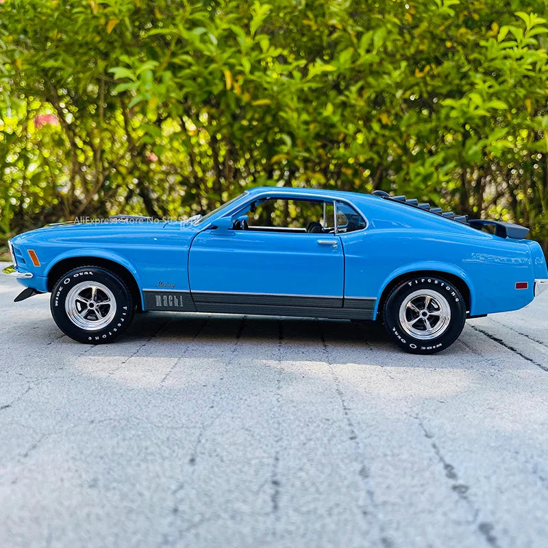 Maisto 1:18 NEW 1970 Ford Mustang Mach 1 Car Die casting Alloy Retro Car Model Classic Car Model Car Decoration Collection gift