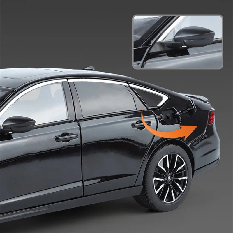 New 1:18 HONDA Accord Alloy Car Model Diecasts Metal Vehicles Car Model High Simulation Sound and Light Collection Kids Toy Gift