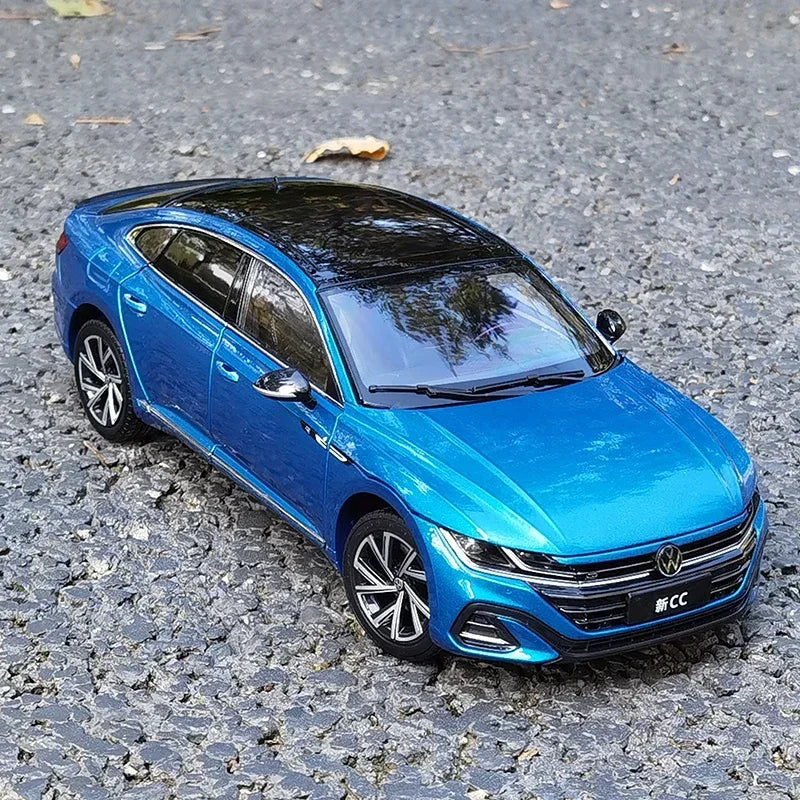1:18 Original 2021 Volkswagen CC diecast alloy model, children's collection of decorative toys, holiday gifts for children.