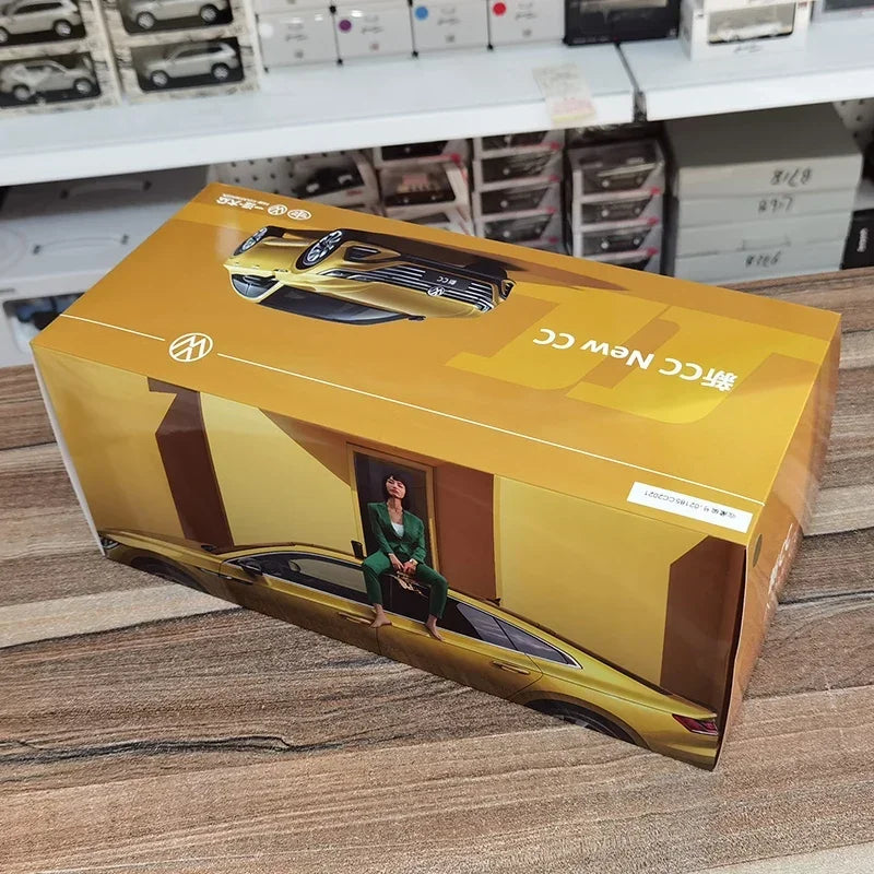 1:18 Original 2021 Volkswagen CC diecast alloy model, children's collection of decorative toys, holiday gifts for children.