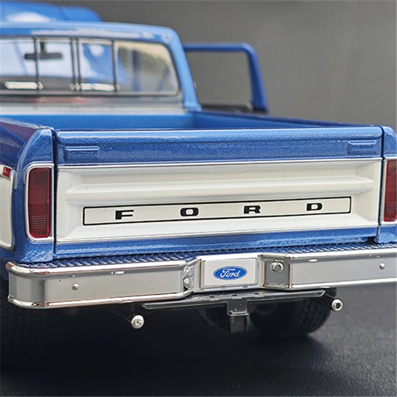 1:18 1979 Ford F150 Pickup Alloy Car Model Diecasts Metal Off-road Vehicles Car Model Simulation Collection Childrens Toys Gifts