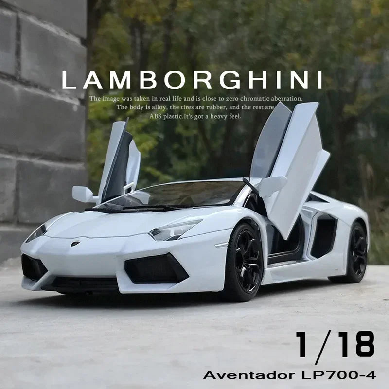 1:18 Lamborghini Aventador LP700-4