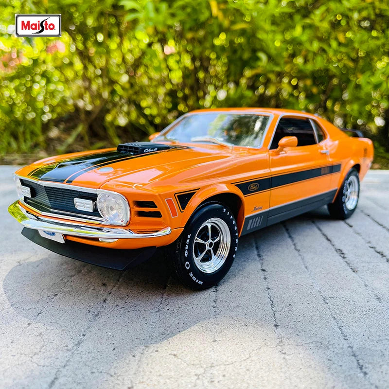 Maisto 1:18 NEW 1970 Ford Mustang Mach 1 Car Die casting Alloy Retro Car Model Classic Car Model Car Decoration Collection gift
