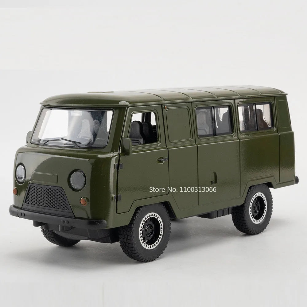 1/18 Russia UAZ Van