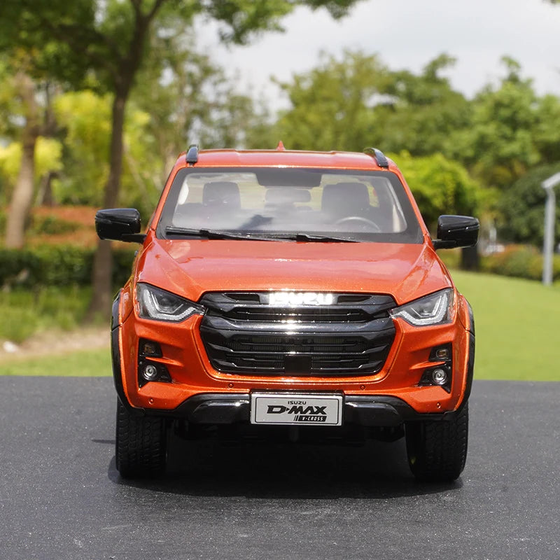 Diecast 1/18 Scale ISUZU D-MAX Pickup 2023 Model Alloy Car Model Toys for Boys Gift