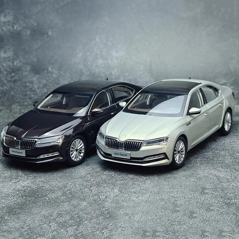 Original 1:18 New Superb Alloy Car Model Collection +small gift