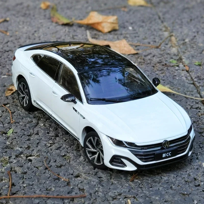 1:18 Original 2021 Volkswagen CC diecast alloy model, children's collection of decorative toys, holiday gifts for children.