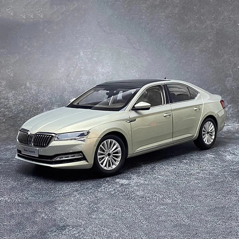 Original 1:18 New Superb Alloy Car Model Collection +small gift