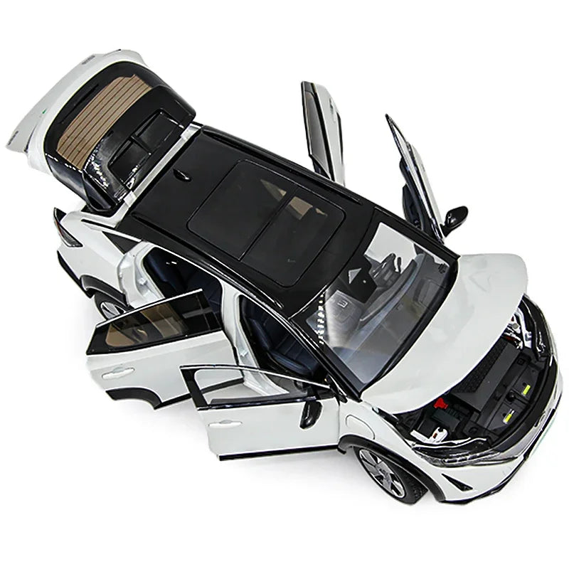 1:18 Scale Nissan Ariya 2022 Diecast Miniature Car Model 1/18 Metal Static Simulation Vehicle Toys Model Men's Hobby Collection