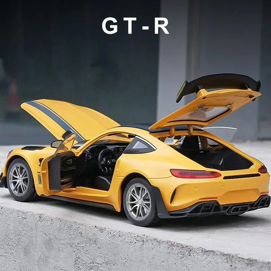 1:18 Scale Benz GT R